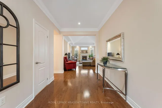 Additional image 3 of 3 Mcnutt St