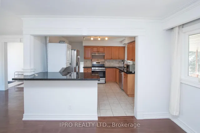 Additional image 12 of 23 Urbandale Ave