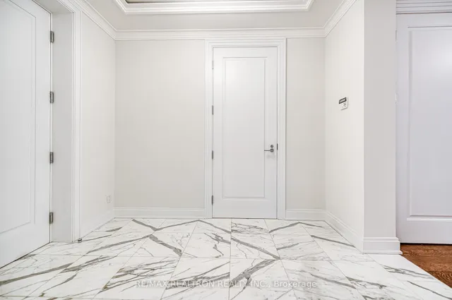 Additional image 22 of 206 Bloor St Unit 801