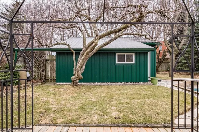 Additional image 38 of 62 Locke St