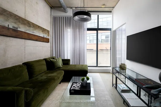 Additional image 6 of 369 Sorauren Ave Unit 402