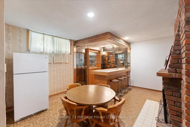 Additional image 30 of 38 Palm Crt