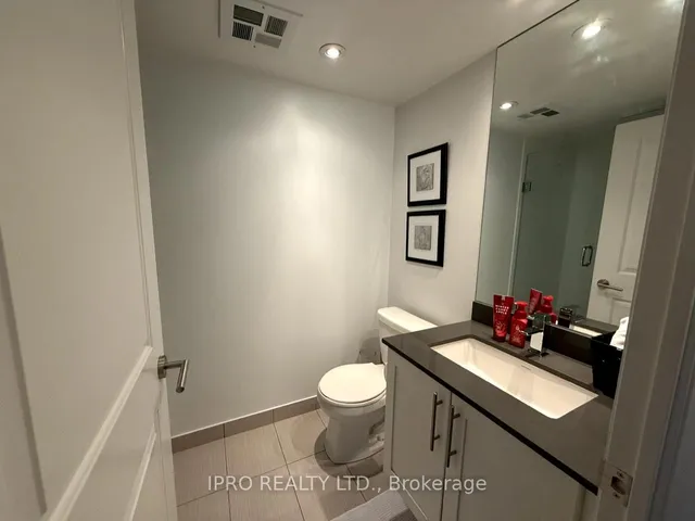 Additional image 8 of 400 Adelaide St Unit 801