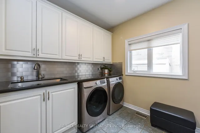 Additional image 17 of 73 Colonel Bertram Rd