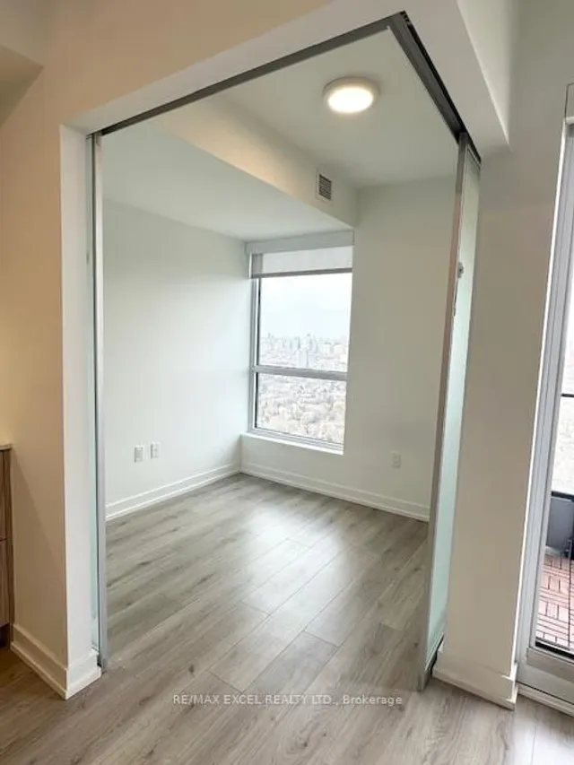 Additional image 15 of 395 Bloor St Unit 3905