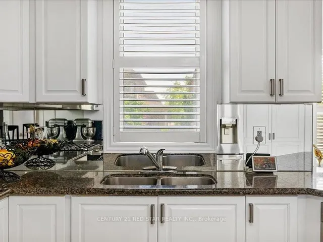 Additional image 12 of 31 Eiffel Blvd