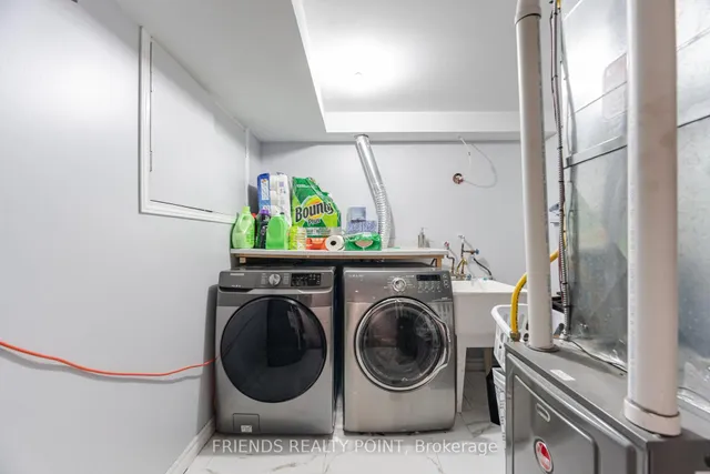 Additional image 42 of 37 Charleswood Cres