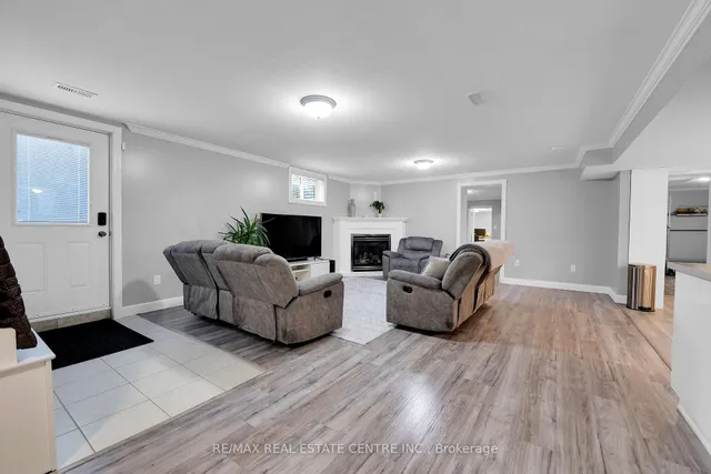 Additional image 32 of 29 Chipman Ave