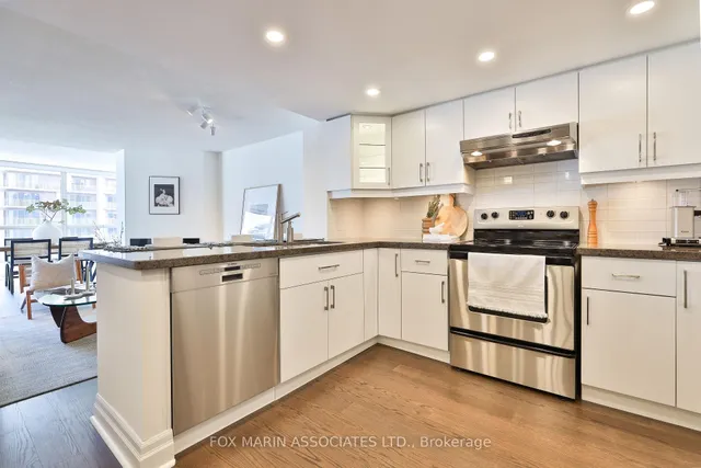 Additional image 3 of 701 King St Unit 1013