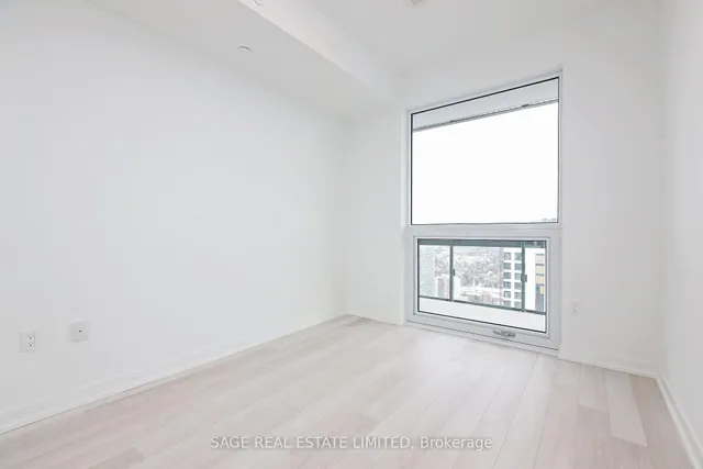 Additional image 33 of 39 Roehampton Ave Unit 3803