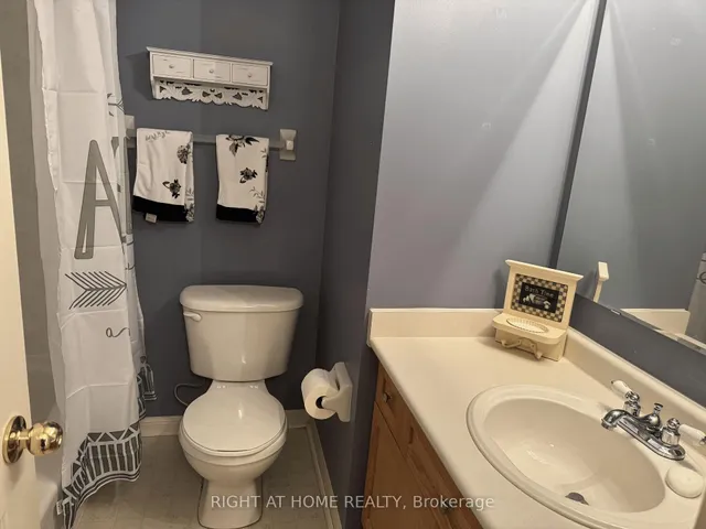 Additional image 16 of 1595 Cartwright Cres