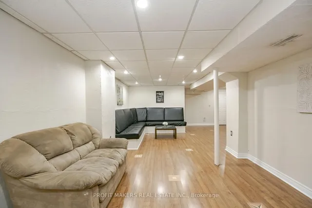 Additional image 30 of 39 Saddletree Tr