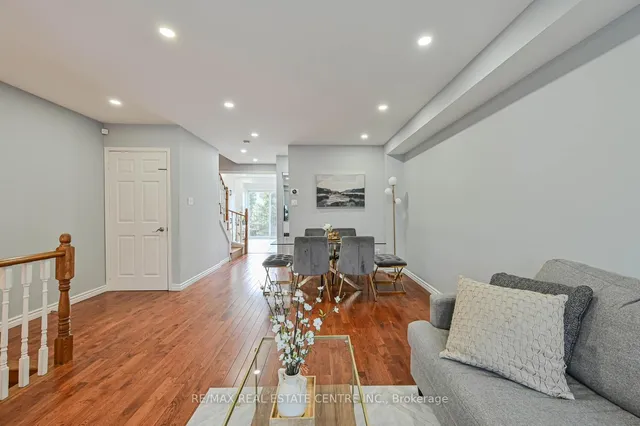 Additional image 8 of 4950 Albina Way Unit 93