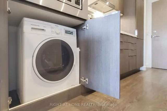 Additional image 12 of 215 Queen St Unit 1409