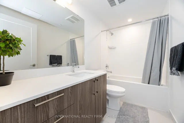 Additional image 23 of 27 Bathurst St Unit 1012