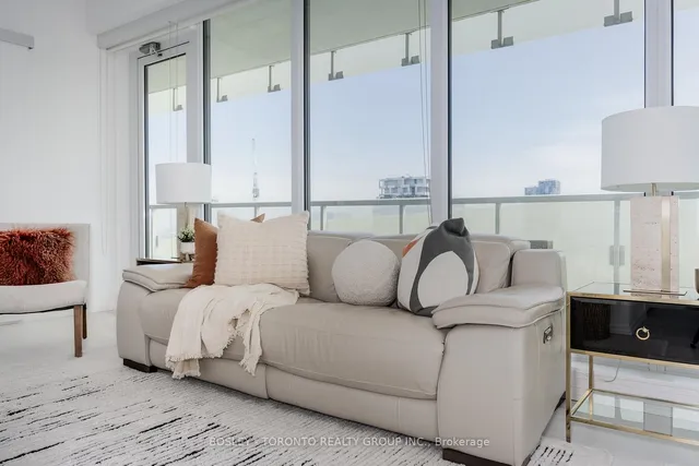 Additional image 11 of 197 Yonge St Unit 3909