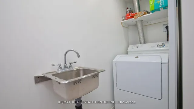 Additional image 39 of 32 Pappain Cres