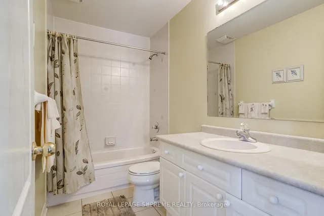 Additional image 29 of 1063 Wallbrook Cres