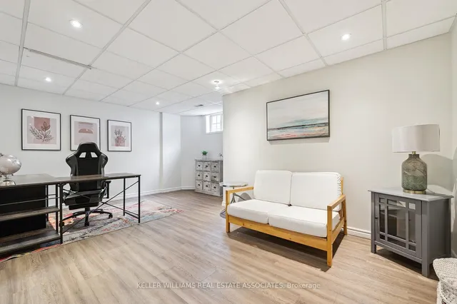 Additional image 31 of 656 Laurier Ave