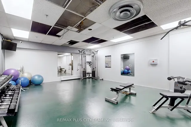 Additional image 34 of 35 Ormskirk Ave Unit 215