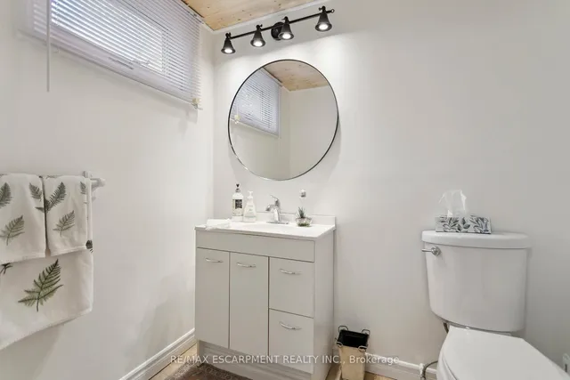 Additional image 38 of 2187 Sandringham Dr