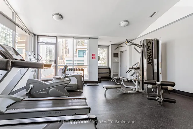 Additional image 4 of 555 Yonge St Unit 401