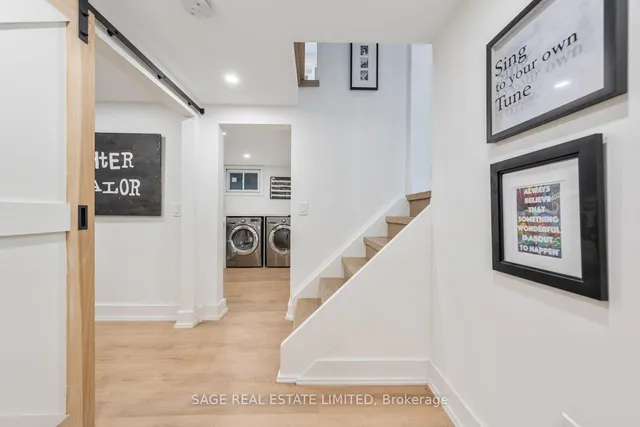 Additional image 40 of 9 Lionel Heights Cres