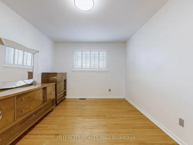 Additional image 23 of 26 Donnalyn Dr