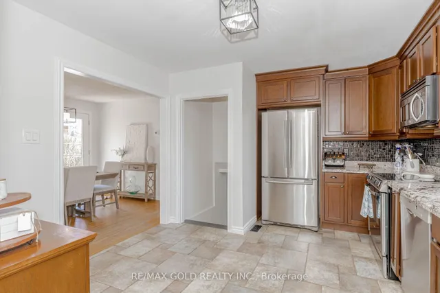 Additional image 19 of 37 Brookdale Cres