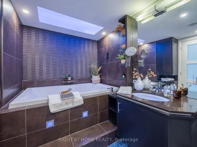 Additional image 28 of 1430 Yonge St Unit 705