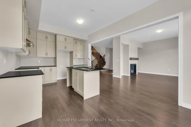 Additional image 19 of 67 Starfire Cres