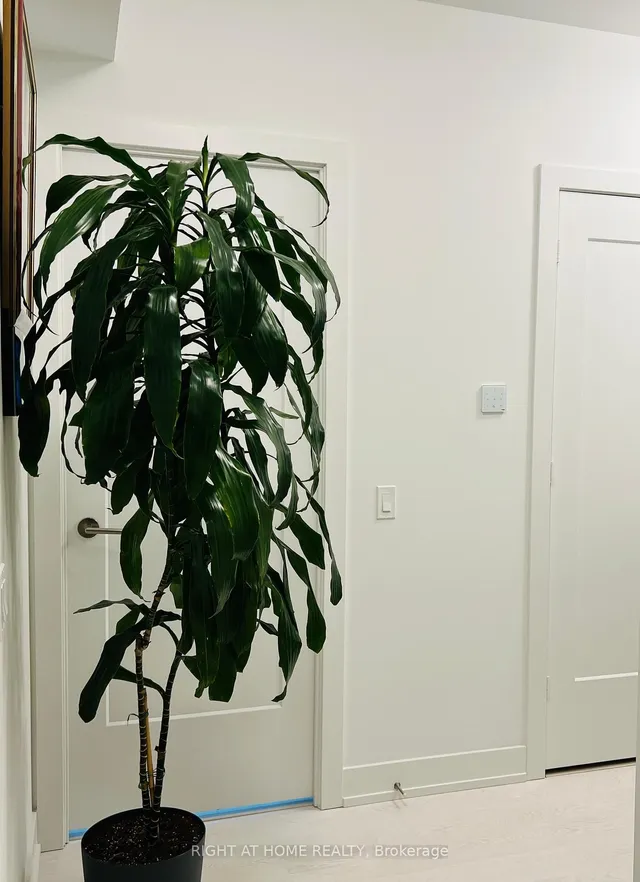 Additional image 18 of 20 Inn On The Park Dr Unit 1737