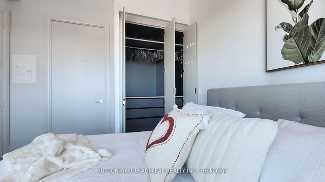 Additional image 19 of 36 Park Lawn Rd Unit 4205