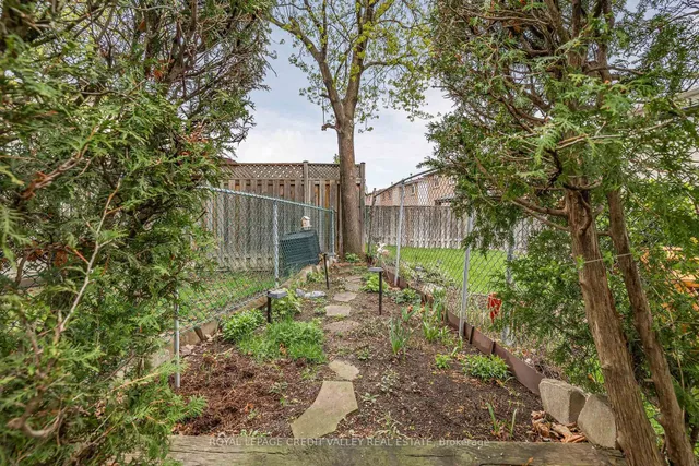 Additional image 39 of 65 Martindale Cres