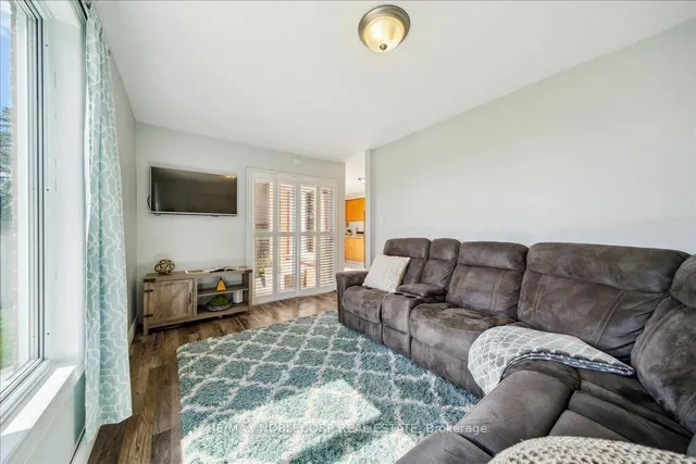 Additional image 12 of 340 Laurentian Ave