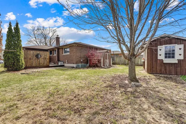 Additional image 35 of 42 Tupper Cres