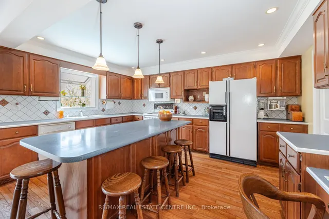 Additional image 10 of 42 Fernbrook Cres
