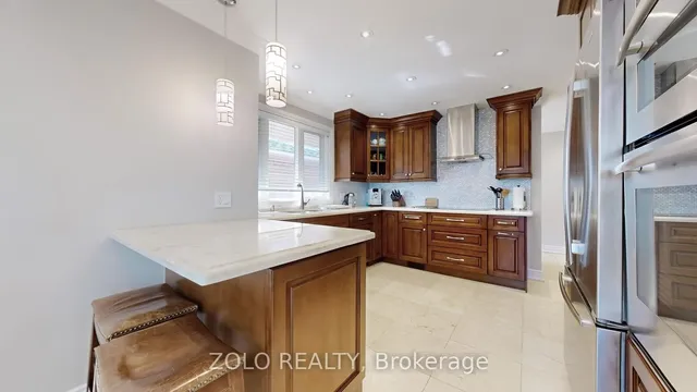 Additional image 10 of 32 Revcoe Dr