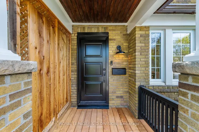 Additional image 4 of 325 Davisville Ave