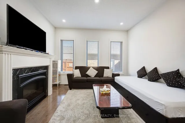 Additional image 26 of 79 Yellowknife Rd