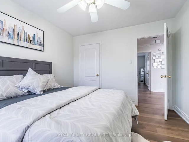 Additional image 31 of 13 Crevice Gate