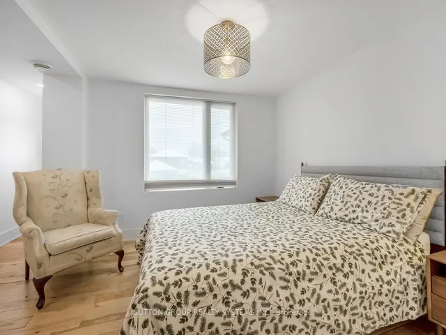 Additional image 16 of 217 Earlscourt Ave
