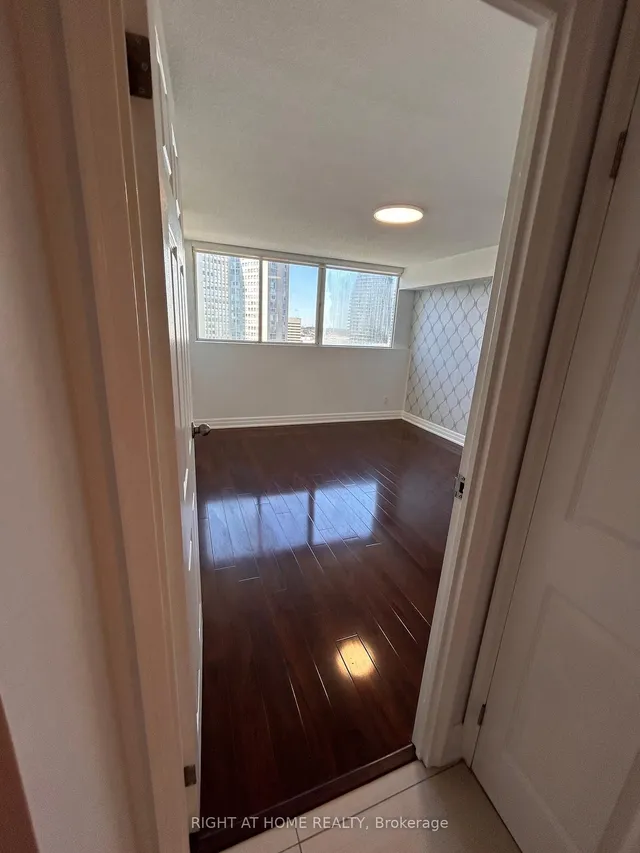 Additional image 9 of 3695 Kaneff Cres Unit Sph09