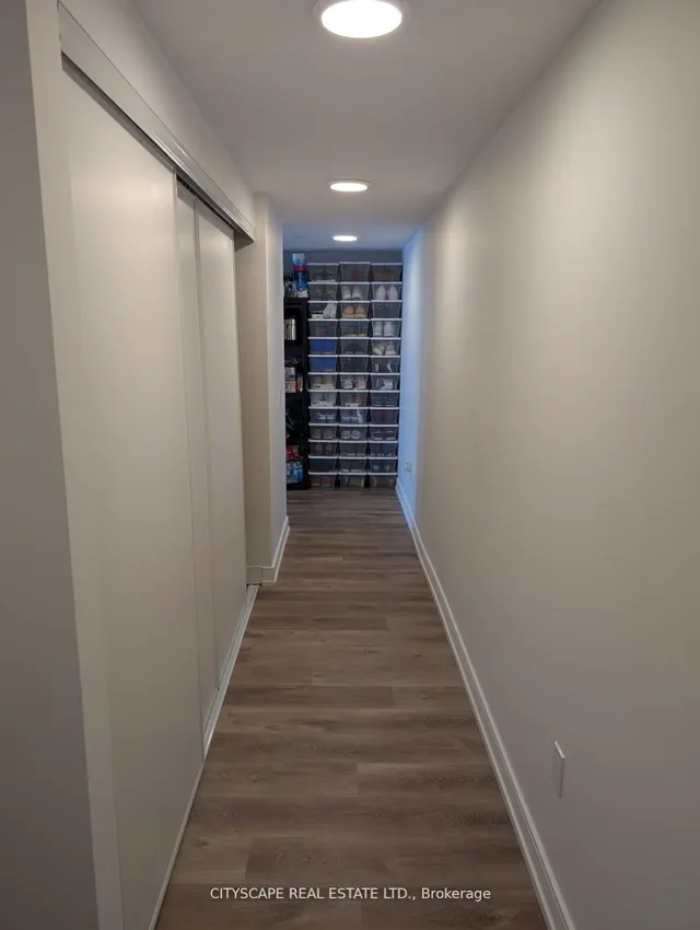 Additional image 4 of 1 Jarvis St Unit 813