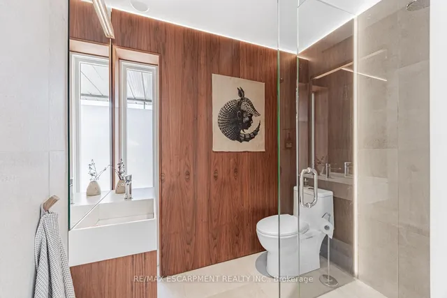 Additional image 14 of 35 Woodenhill Crt