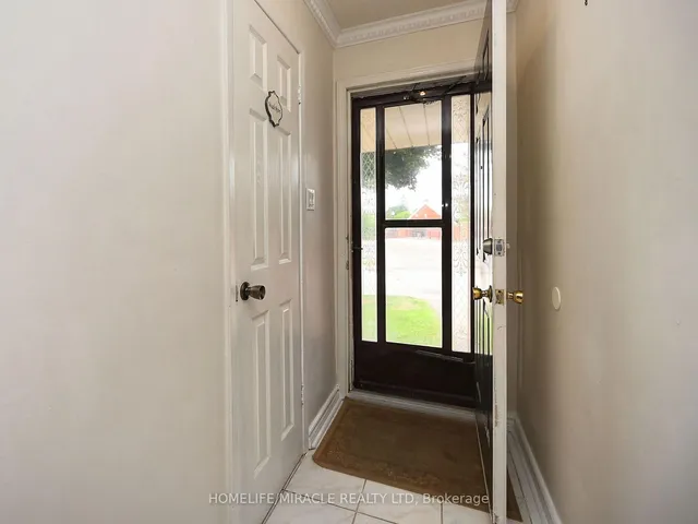 Additional image 5 of 120 Collins Cres Unit 119