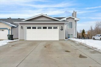 Additional image 2 of 69 Dawson DR