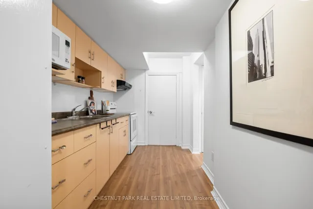 Additional image 47 of 308 Hillhurst Blvd