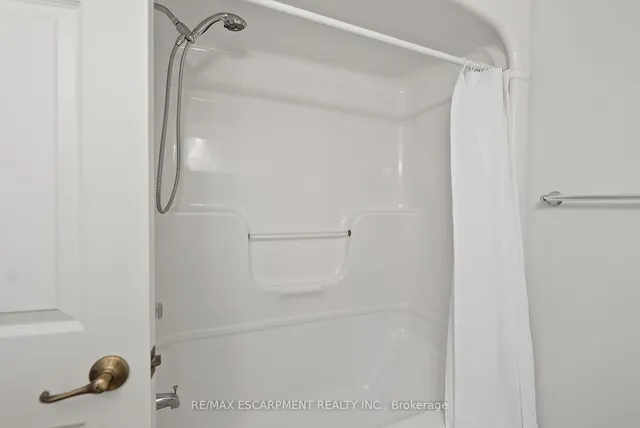 Additional image 13 of 1810 Walker's Line Unit 204