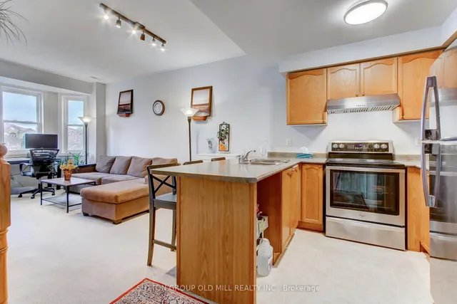 Additional image 8 of 760 Lawrence Ave Unit 167